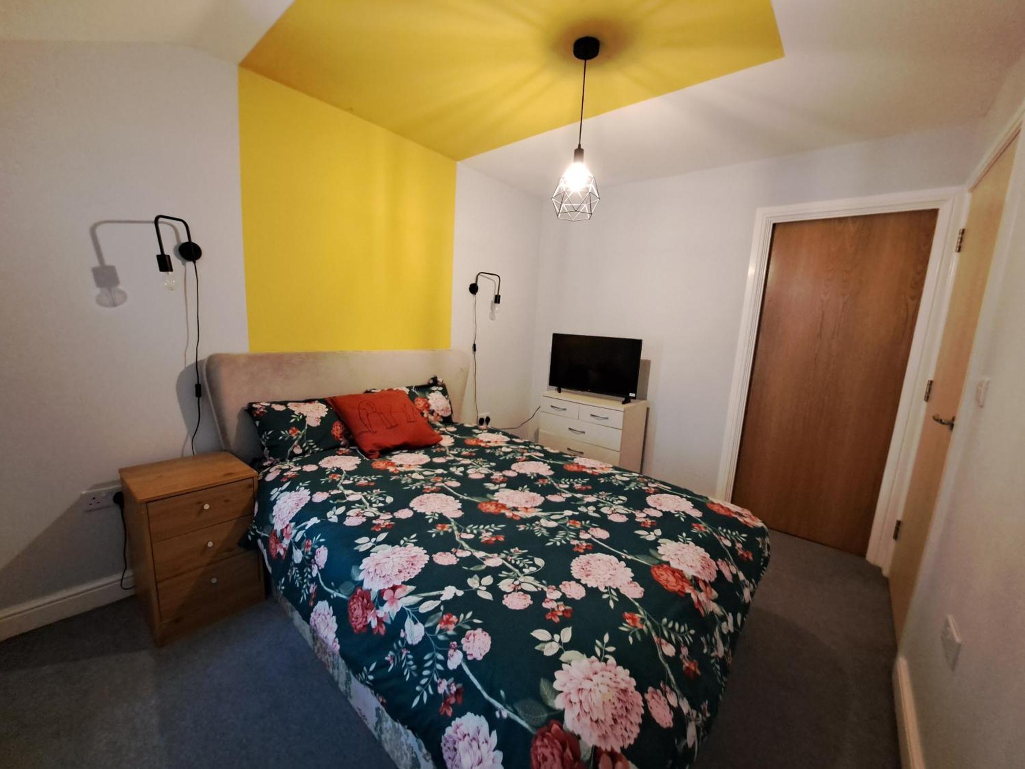 Private And Comfortable Room In Cosy Home Нотингам Екстериор снимка