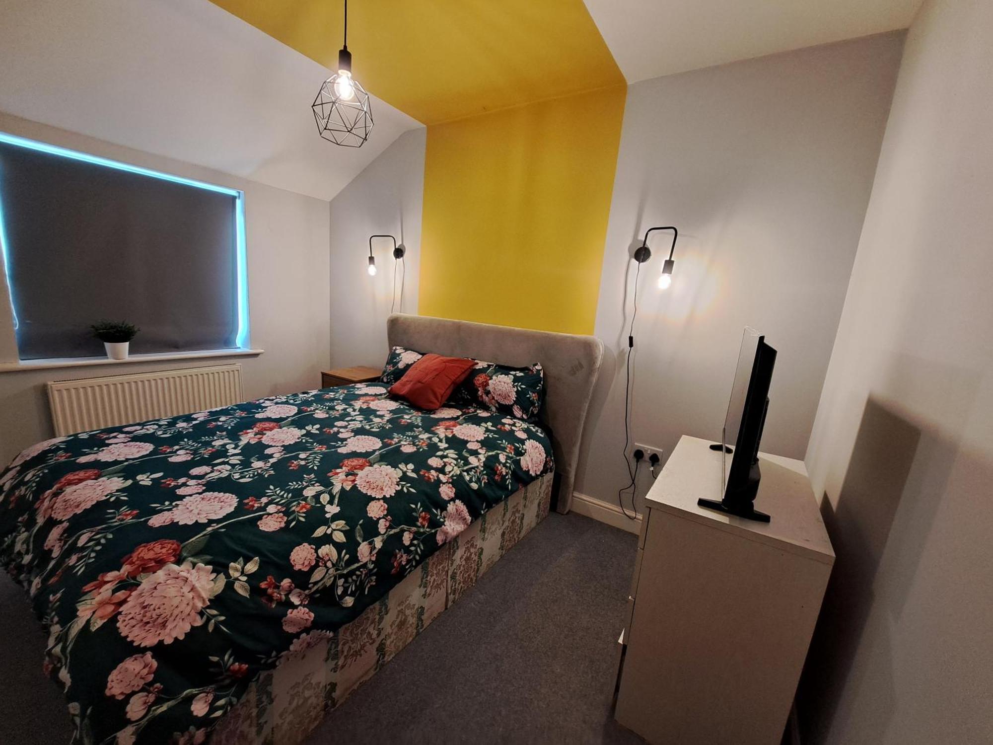 Private And Comfortable Room In Cosy Home Нотингам Екстериор снимка